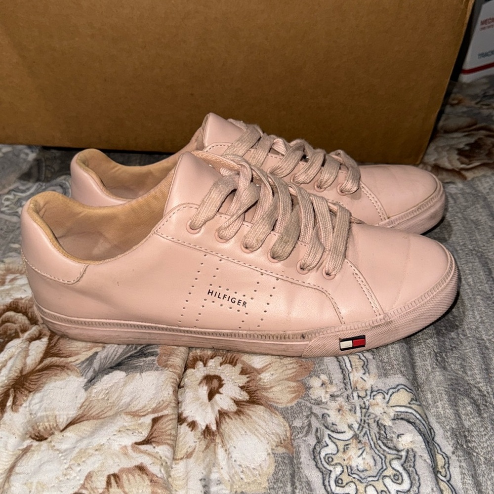 TOMMY HILFIGER PINK SNEAKERS